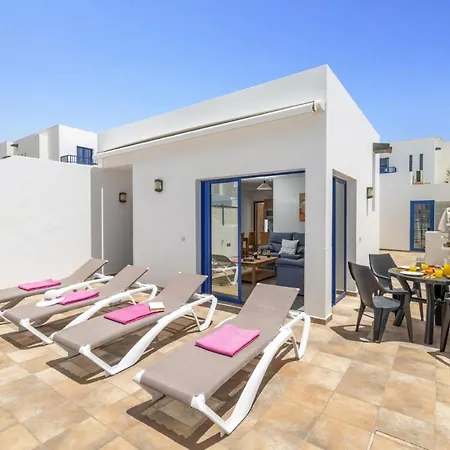 Villa Blanca By *